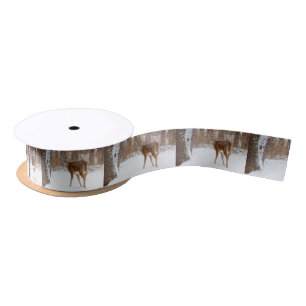 Button Buck Deer in Winter White Snowy Field Satijnen Lint