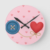 Button en draad van liefde - Schattige hartontwerp Ronde Klok (Voorkant)