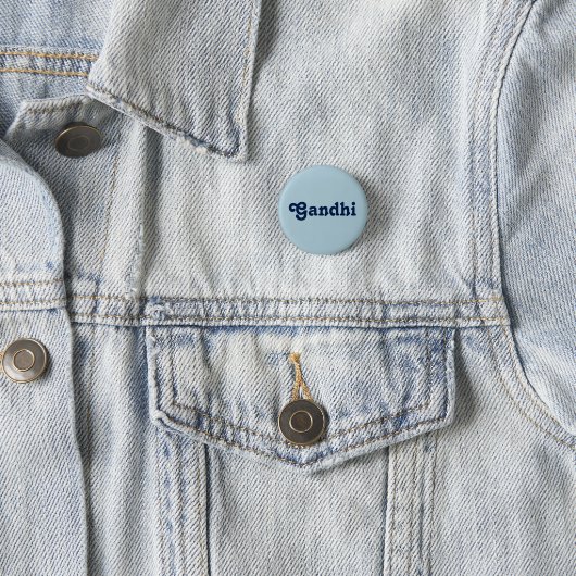 Button Gandhi (In situ)