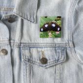 Button met blauw gepotte vlinder (In situ)