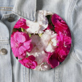 Button van anjers of badge (In situ)