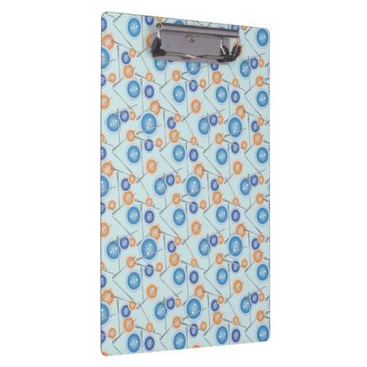 Buttonnen en naaigarens klembord (Rechts)