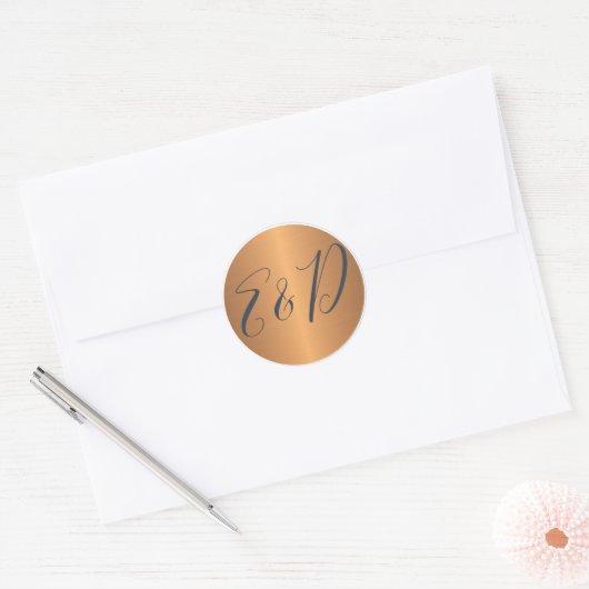 Buwpaar monogram naam initiaal gouden marine ronde sticker (Envelop)
