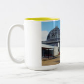 Buxton pavilion tweekleurige koffiemok (Links)