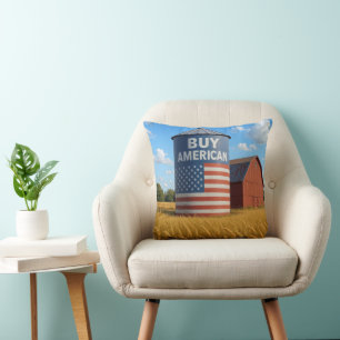 "Buy American" teken op een Boerderij silo Kussen
