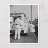 Buying Ice Cream Briefkaart (Voorkant)