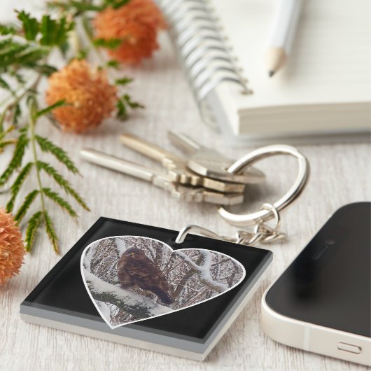 Buzzard op Sneeuwtak in Hart Sleutelhanger (Voorkant Rechts)