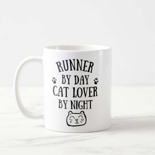 By day - cat lover - runner - BonW (4500x5500) Koffiemok (Links)