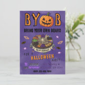 BYOB Charcuterie Board Halloween Party Invite Kaart (Staand voorkant)