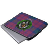 Byres Scottish Clan Tartan and Crest  Laptop Sleeve (Voorkant onderkant)