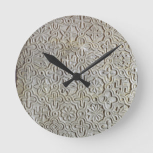 Byzantijnse plaat met kruisvormige decoratie, 12e- ronde klok