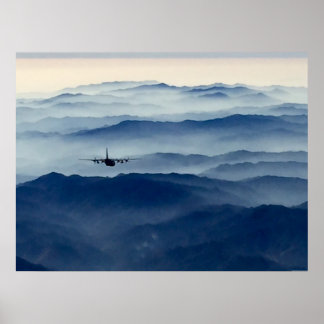 C-130 Boven de smog Poster