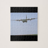 C-130 Hercules approach_Militair Vliegtuig Legpuzzel (Verticaal)