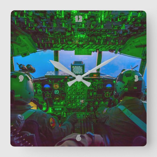 C-130 HERCULES COCKPIT VIERKANTE KLOK (Voorkant)