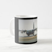C-130 Hercules LAPES-lading_Militair Vliegtuig Koffiemok (Voorkant links)