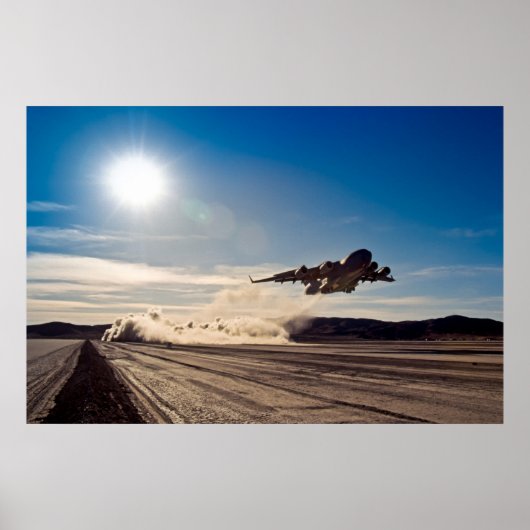 C-17 opstijgen van de droge meerbedding poster (Voorkant)