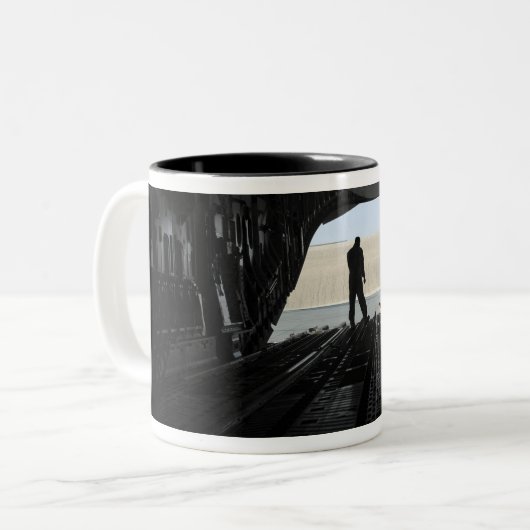 C-17A Globemaster III-laadmeesters Tweekleurige Koffiemok (Voorkant links)