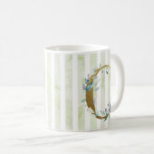 C gouden initiaal op blauwe en witte strepen koffiemok (Voorkant rechts)