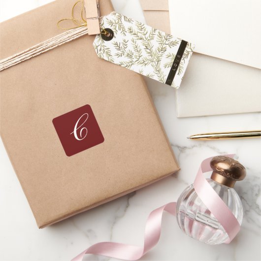 C-monogram, Wit op bordeauxrood Vierkante Sticker (Geschenken)