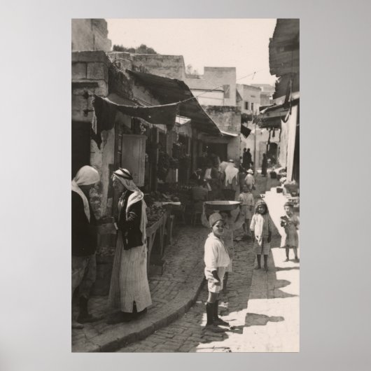 ca 1935 Street in Nazareth, groentenmarkt Poster (Voorkant)