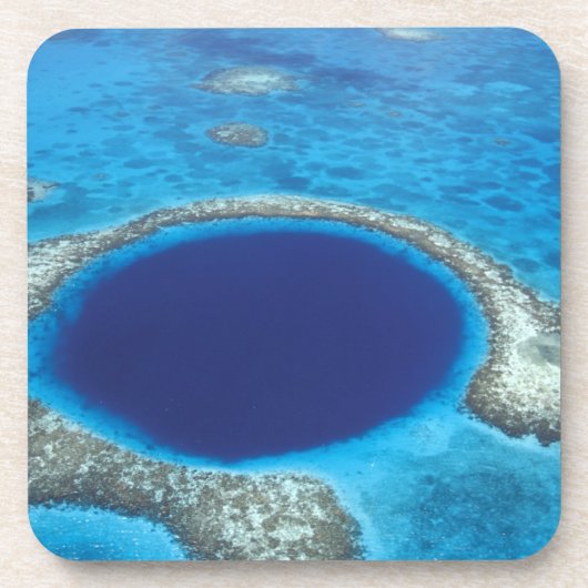 CA, Belize. Luchtbeeld van Blue Hole (diameter Bier Onderzetter (Voorkant)