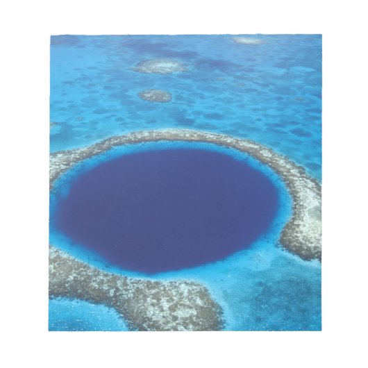 CA, Belize. Luchtbeeld van Blue Hole (diameter Notitieblok (Voorkant)
