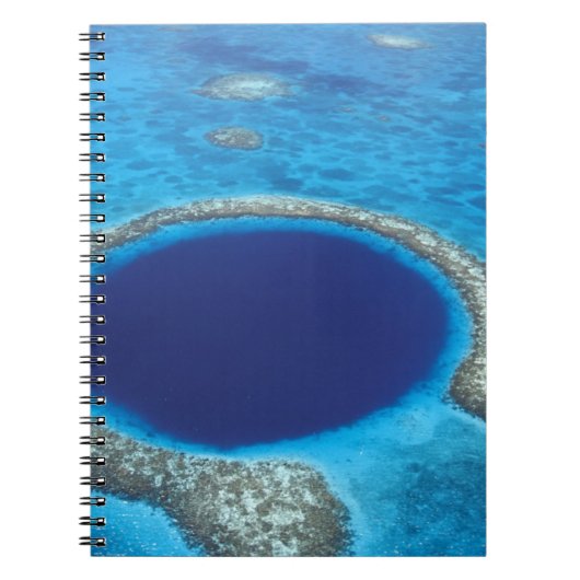 CA, Belize. Luchtbeeld van Blue Hole (diameter Notitieboek (Voorkant)