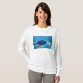 CA, Belize. Luchtbeeld van Blue Hole (diameter T-shirt (Voorkant volledig)