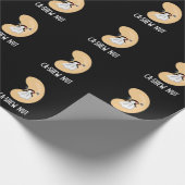Ca-shew Funny Sneezing Cashew Nut Pun Dark BG Cadeaupapier (Hoek)