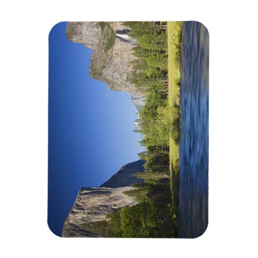 CA, Yosemite NP, Valley uitzicht met El Capitan, Magneet (Verticaal)