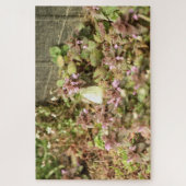 Cabagemut op paarse bloemen legpuzzel (Verticaal)