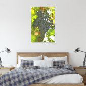 Cabernet Sauvignon druiventros in de Chateau Canvas Afdruk (Insitu (Slaapkamer))