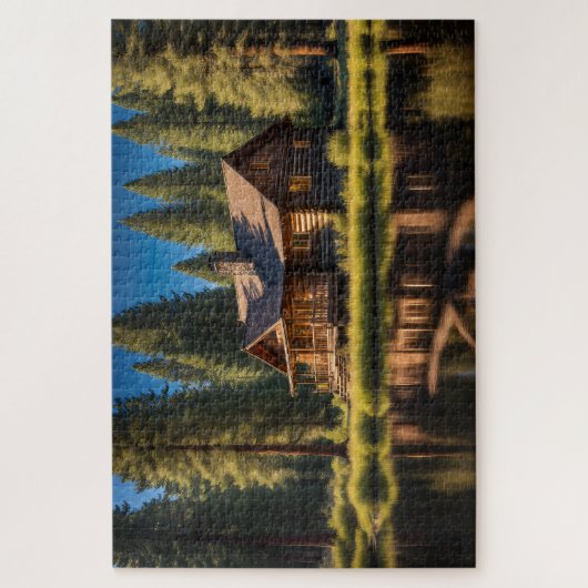 Cabin in het bos bij de rivier legpuzzel (Verticaal)