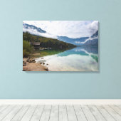 Cabin naast het Bohinj-meer in Slovenië Canvas Afdruk (Insitu (Houten vloer))