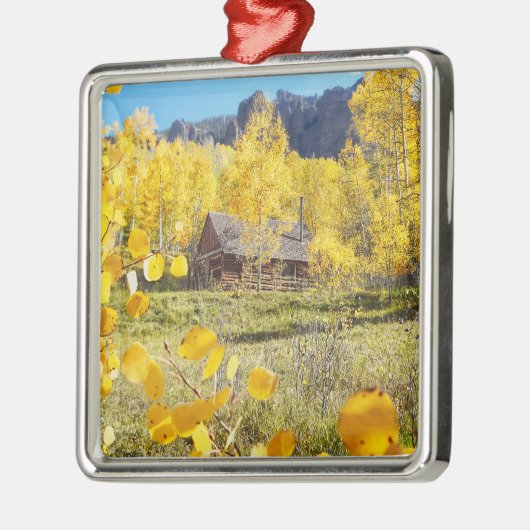 Cabine in Aspens Metalen Ornament (Links)