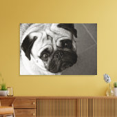 Cachorro de Pug sobre lienzo Canvas Afdruk (Insitu (Woonkamer))