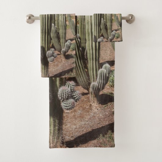 Cactus Oasis #1 #wall #decor #art  Bad Handdoek (Insitu)