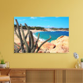 Cactus op Rocky Hilltop over Sandy Beach Canvas Afdruk (Insitu (Woonkamer))