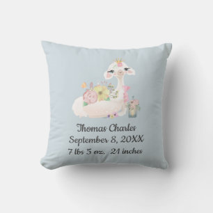 Cadeau voor babyjongen met geboortegegevens in bla kussen