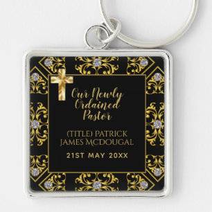Cadeau voor de installatie van een pas gewijde dom sleutelhanger