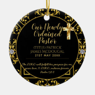 Cadeau voor de installatie van een pas gewijde pre keramisch ornament