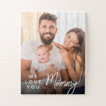 Cadeau voor moeder Idee Gepersonaliseerde mama fot Legpuzzel<br><div class="desc">Spreek je liefde en bewondering uit met onze "We Love You Mommy! Custom Photo Puzzle" - een hartverwarmend en sentimenteel geschenk dat vreugde en dierbare herinneringen zal brengen aan je geliefde vader. Deze aangepaste foto puzzel is een heerlijke manier om hem te shows hoeveel ze voor je betekent. Met de...</div>