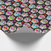 cadeau voor suikerschedel heldere kleuren in zwart cadeaupapier (Hoek)