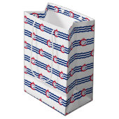 Cadeaubag met vlag van Cincinnati, VS Medium Cadeauzakje (Voorkant Gekanteld)