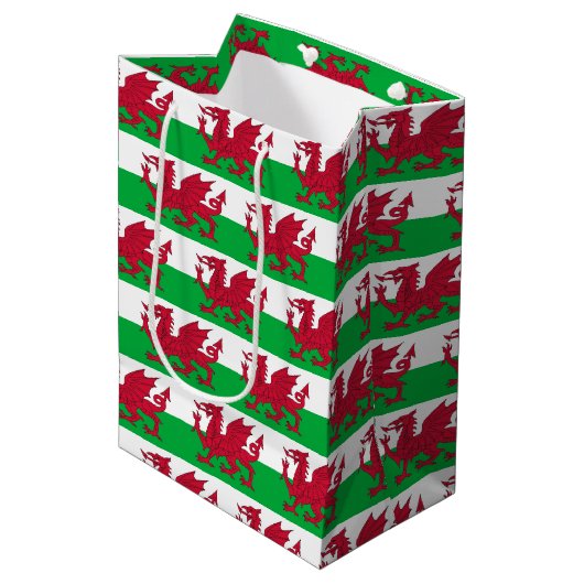 Cadeaubag met vlag van Wales Medium Cadeauzakje (Voorkant Gekanteld)