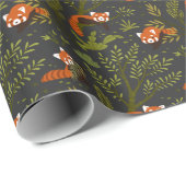 Cadeaubon met Mooie Rode Panda in Donker Bos voor  Cadeaupapier (Rol Hoek)