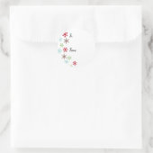 Cadeaubonnen met sneeuwvlokken in retro kleuren ronde sticker (Tas)