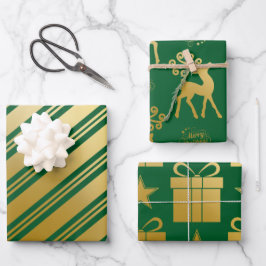 Cadeaus met groene gouden rendieren met kerstmis inpakpapier vel