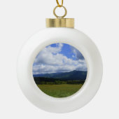 Cades Cove Keramische Bal Ornament (Voorkant)