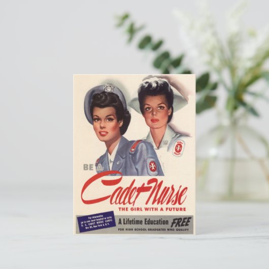 Cadet Nurse Briefkaart (Staand voorkant)